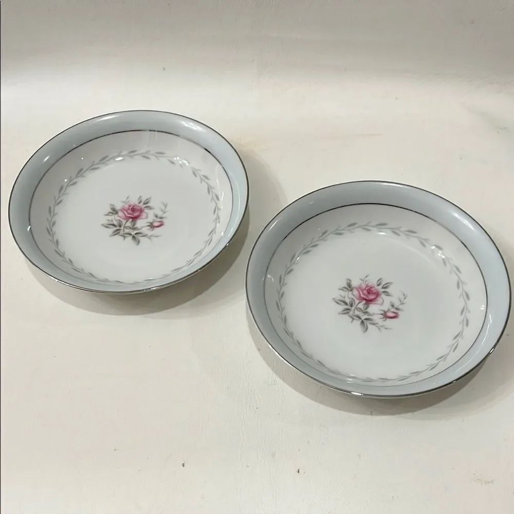 Regency White Blue Silver Pink Floral Rose Set 2 Bowls Elegant 5 1/2 X 1 Inch